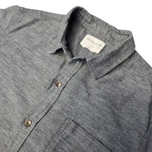 On The Byas Mens Medium Gray 100% Cotton Button Down Shirt Longer Length Hem